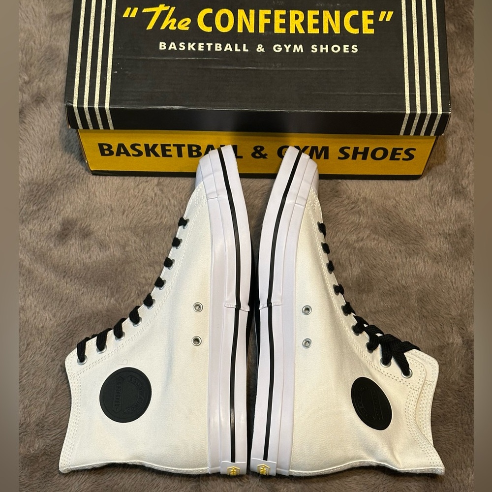 NWT - Mitchell & Ness Hood Conference 55 HC White & Black High Top Sneakers 9.5